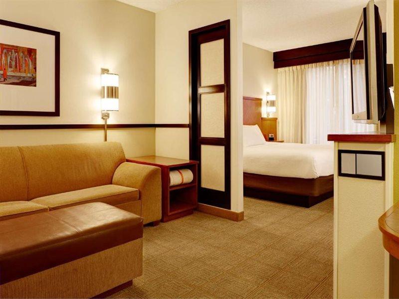 Hyatt Place Greensboro Εξωτερικό φωτογραφία