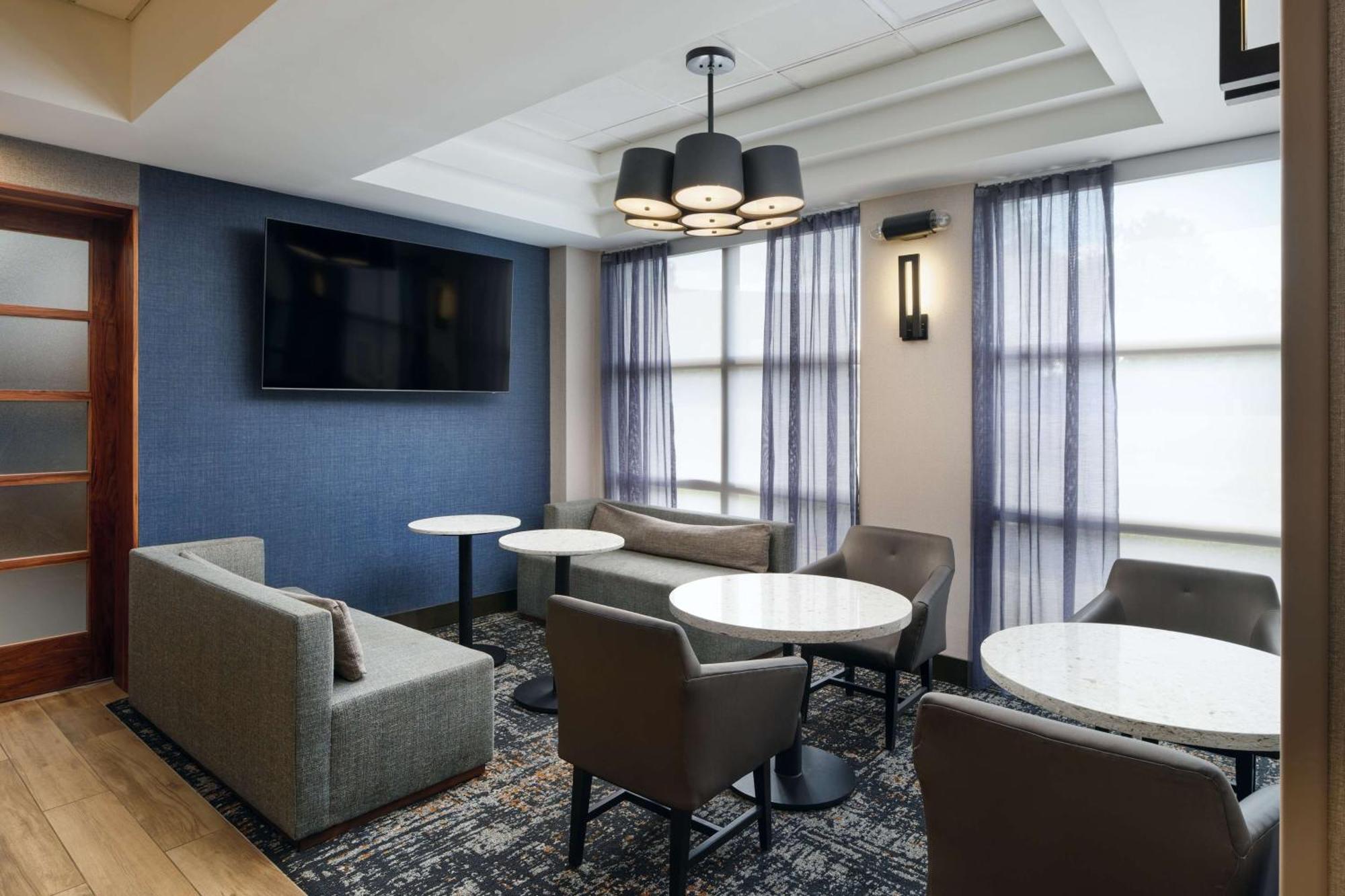 Hyatt Place Greensboro Εξωτερικό φωτογραφία