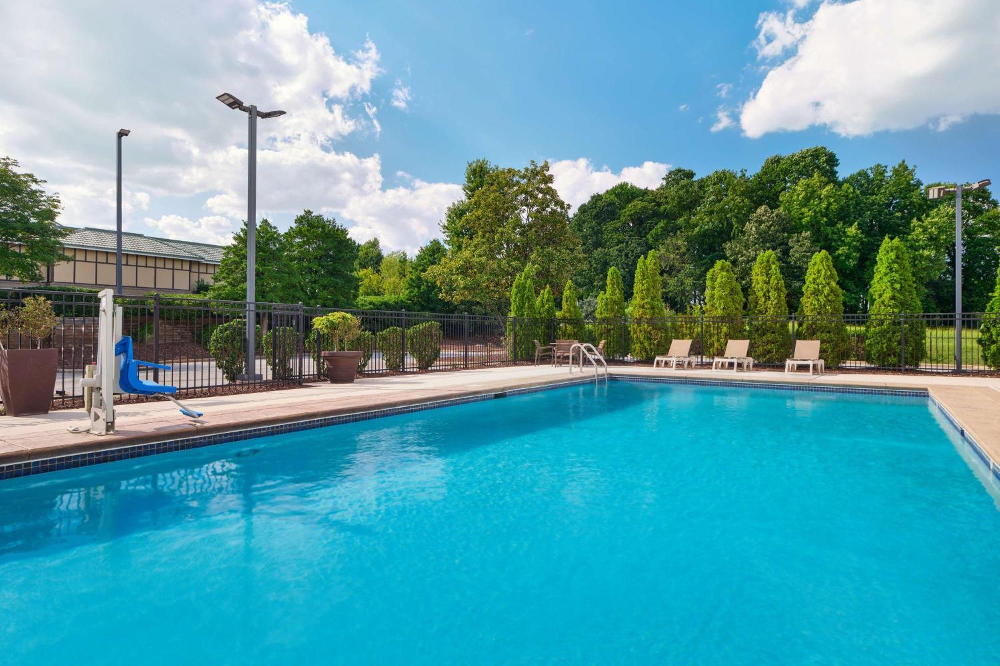 Hyatt Place Greensboro Εξωτερικό φωτογραφία