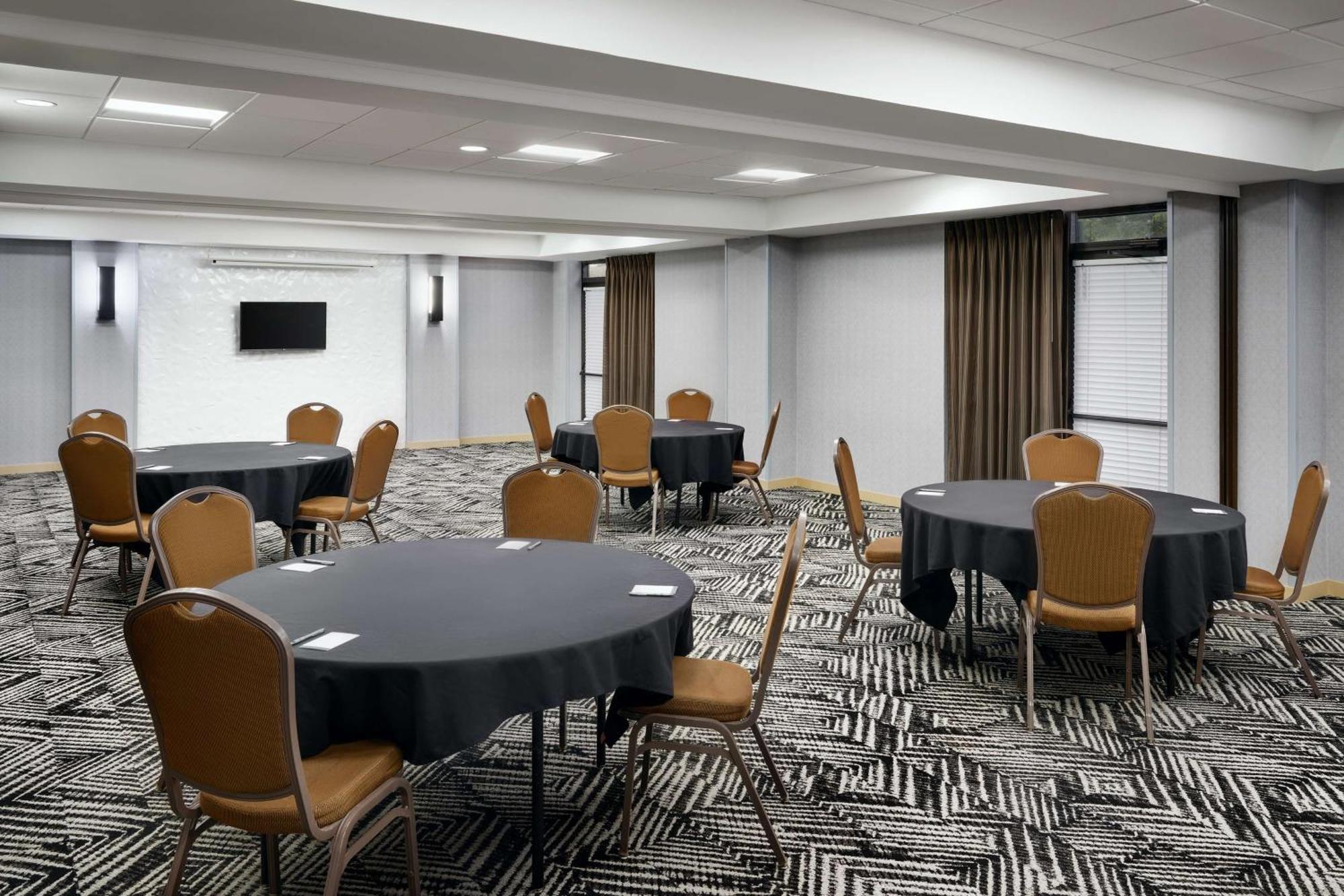 Hyatt Place Greensboro Εξωτερικό φωτογραφία